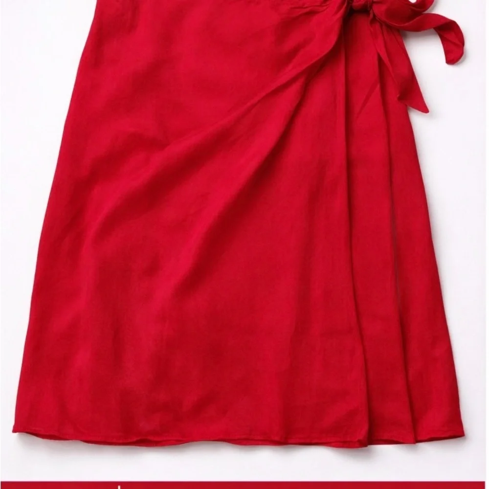 Beautiful New York & Company red chiffon wrap skirt NWT